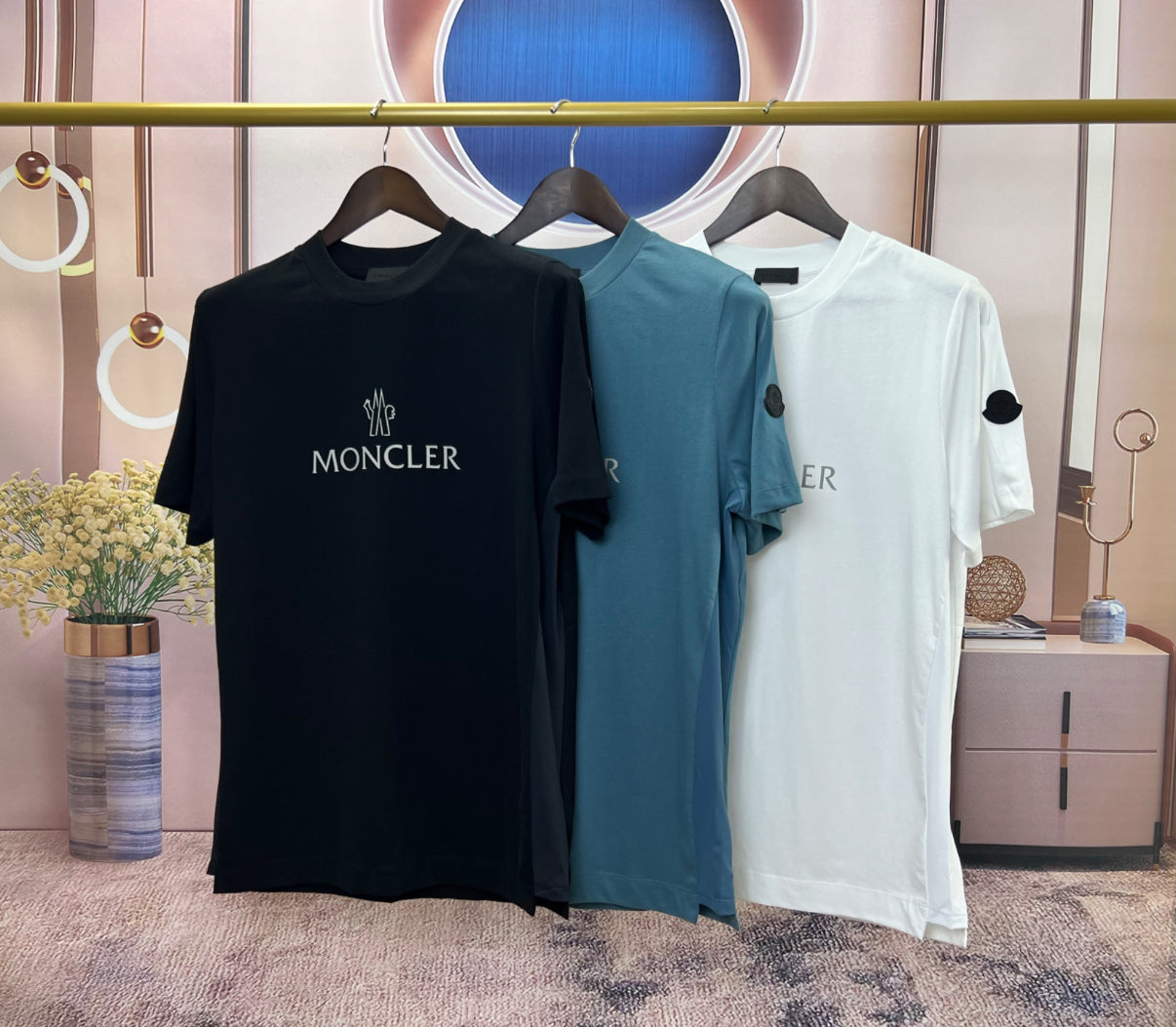 Moncler print/logo shirt